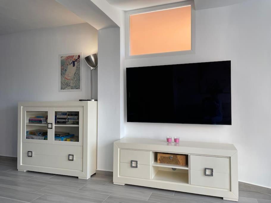 Mar Menor Golf Resort, Luxury Sleeps 6, Lake Views Murcia Buitenkant foto