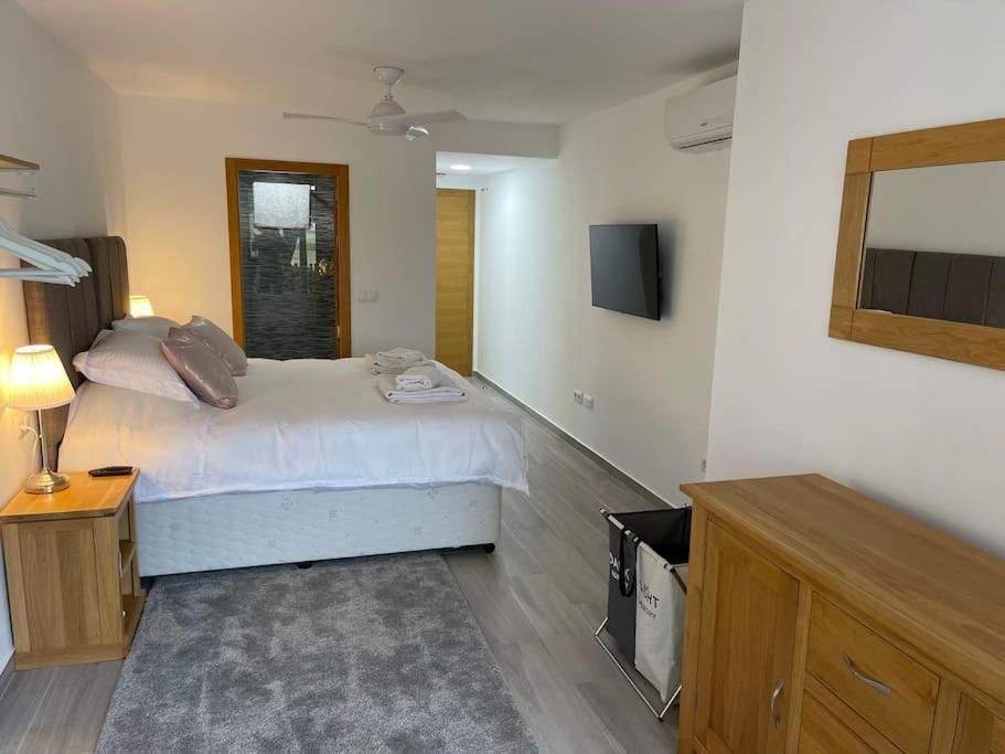 Mar Menor Golf Resort, Luxury Sleeps 6, Lake Views Murcia Buitenkant foto